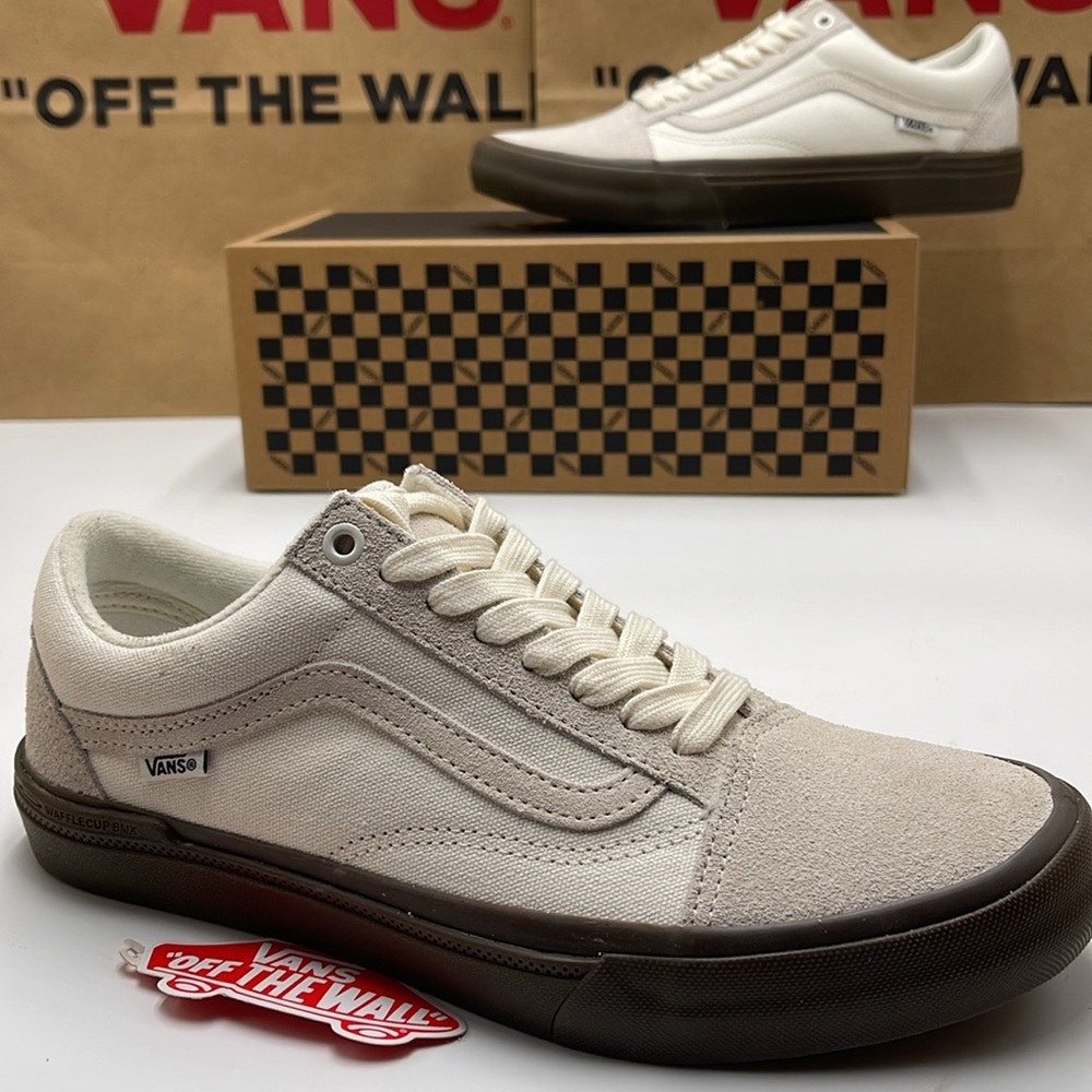 Vans Men’s Bmx Old Skool
Marshmallow/Gum
VN0005UZOVM Sneakers - Picture 15 of 16